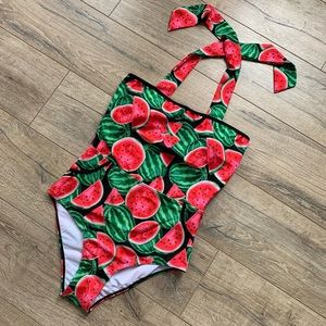 NWOT Cute Melon Plus Size Swimsuit